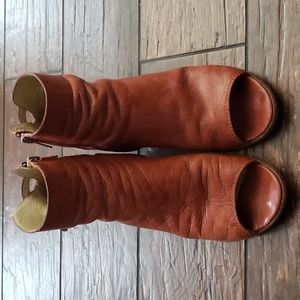 Matisse Folk Brick Red Leather Peep Toe Booties